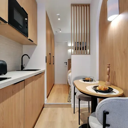 Charming - 16th District - Mobility Lease *