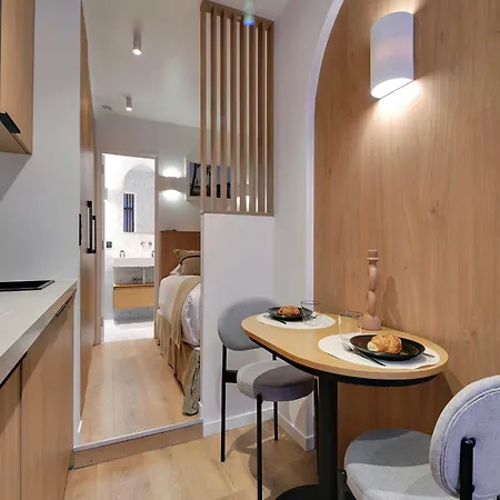 Charming - 16th District - Mobility Lease